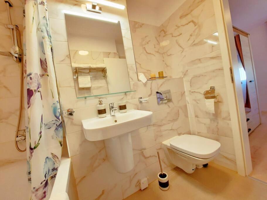 Beautiful Panoramic Central Apartment - City Of Mara Timisoara Exterior foto