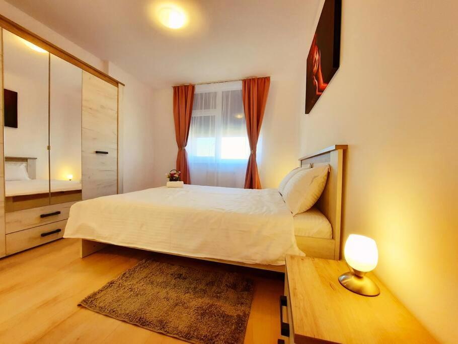 Beautiful Panoramic Central Apartment - City Of Mara Timisoara Exterior foto